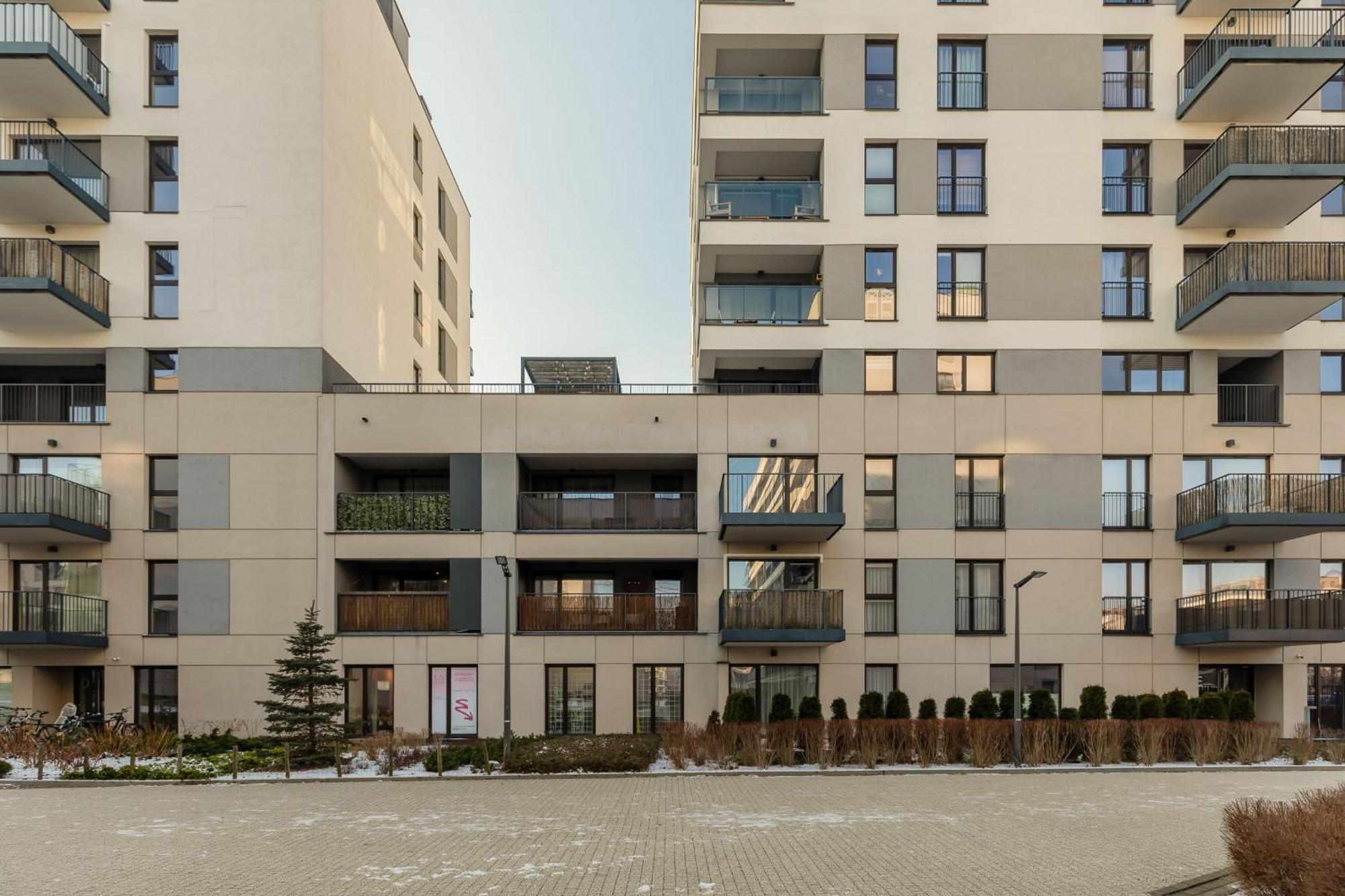 Emerald With Parking By Renters Varsovia